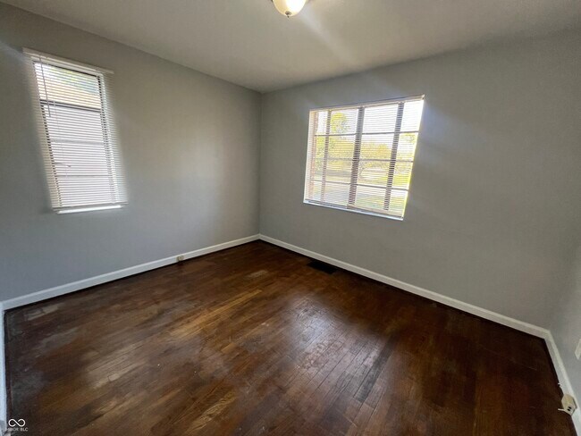 Building Photo - 77 W Westfield Blvd