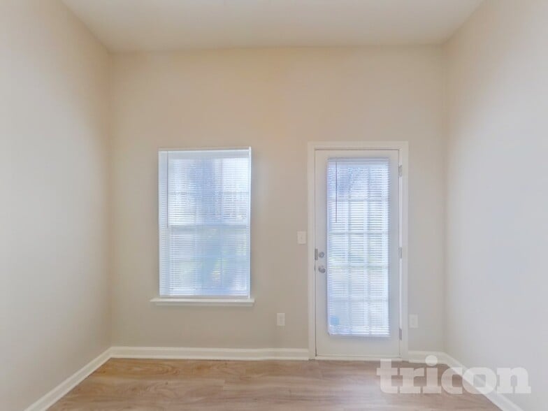 Building Photo - 2008 Pheasant Glen Rd