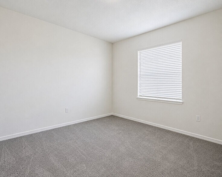Building Photo - 35515 Mahwah Ave