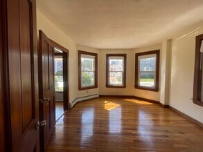 Building Photo - 48 Chester Ave