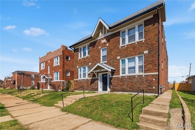 Building Photo - 4643 Evans Ave