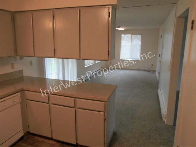 Building Photo - 6627-6627 SW 201st Ct