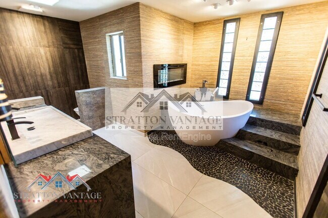 Building Photo - 39614 N 7th St