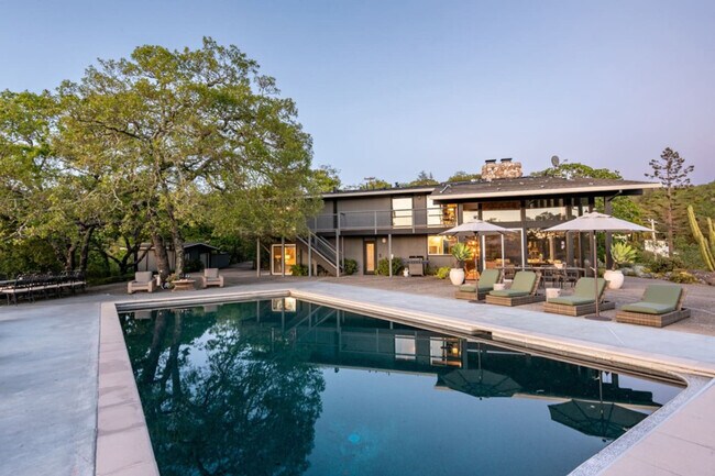 Building Photo - 17389 Mallard Dr