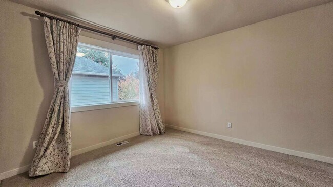 Building Photo - Beautiful 5 Bed 3.5 Bath Home in Redmond Ridge, Redmond.