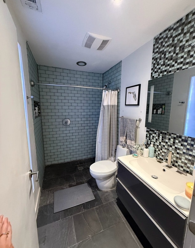 Building Photo - 3333 Lila Dr