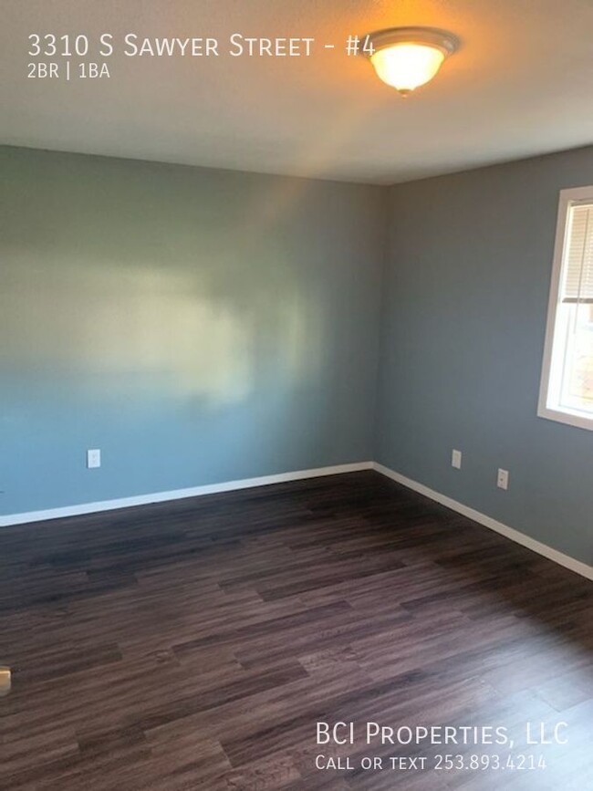 Building Photo - Beautiful remodeled 2 bedroom apartment co...