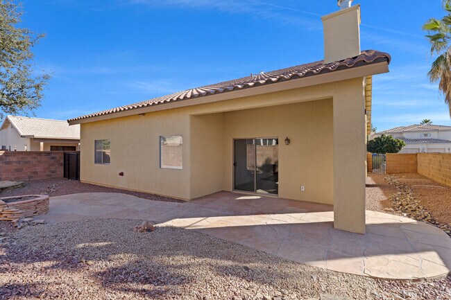 Building Photo - 5427 Cedar Springs Dr