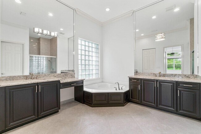 Building Photo - 9039 Ribbons Ridge Point