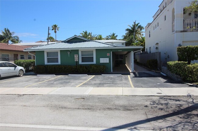 Building Photo - 4440 Bougainvilla Dr