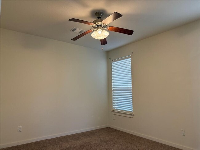 Building Photo - 16101 Hawthorne Heights Trail