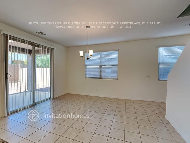 Building Photo - 14386 W Valentine St