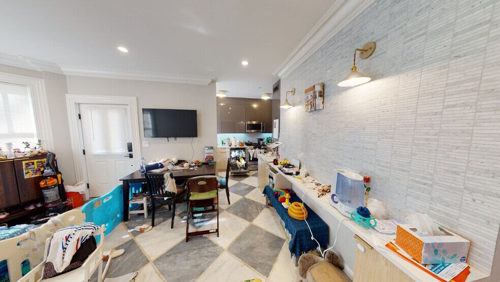 Building Photo - 15 Lanark Rd