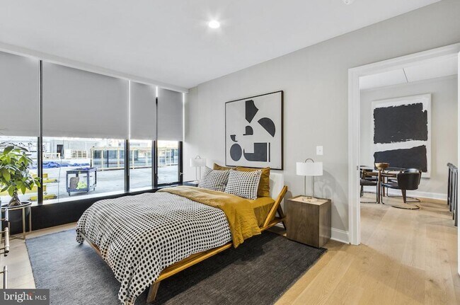 Building Photo - 30 N 23rd St