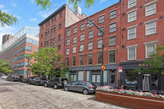 Building Photo - 25 Peck Slip