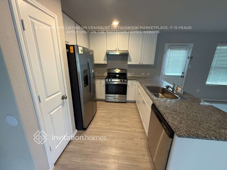 Building Photo - 14539 Southton Pond