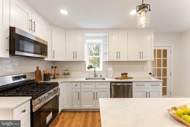 Building Photo - 209 Merion Ave