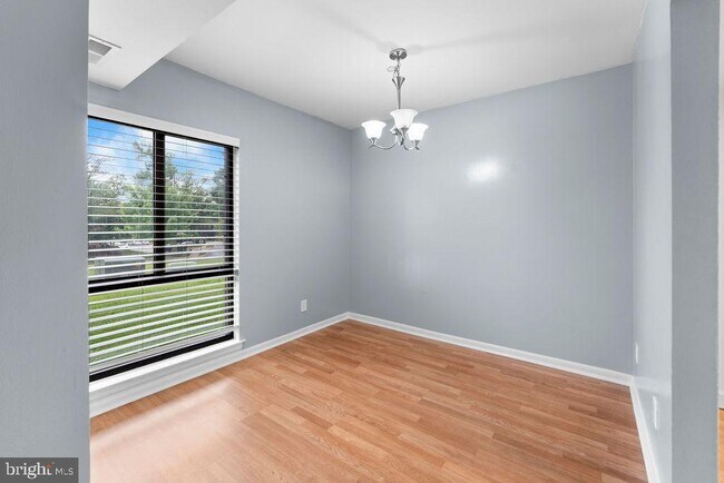 Building Photo - 6085 Majors Ln