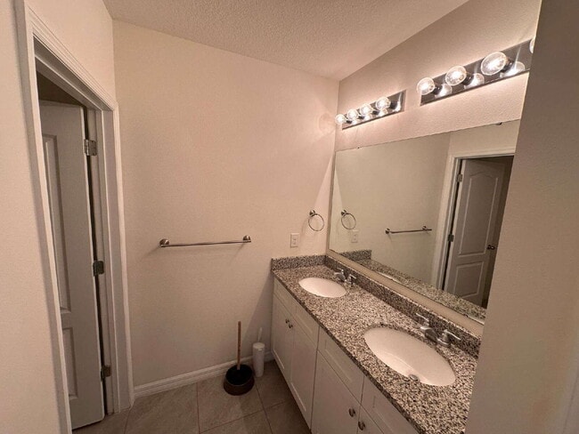 Building Photo - 4186 Looking Glass Pl