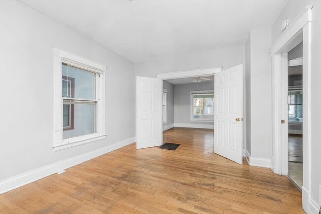 Building Photo - 1314 Oak St