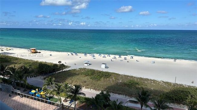 Building Photo - 6039 Collins Ave