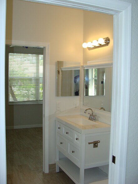 Building Photo - 369 W Coral Trace Cir