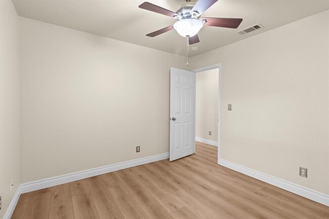 Building Photo - 135 Kaeleku Ln