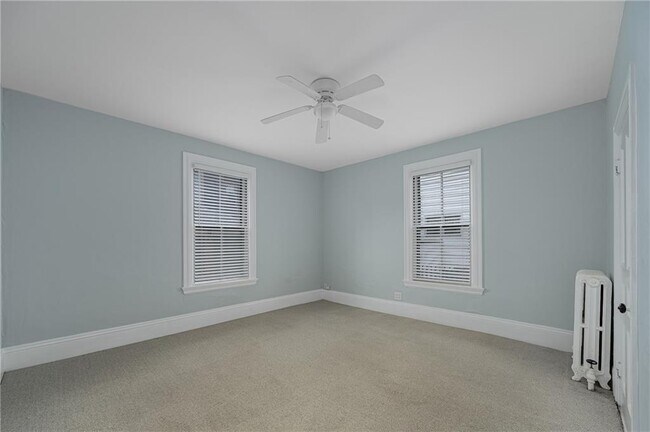 Building Photo - 22 Sycamore St