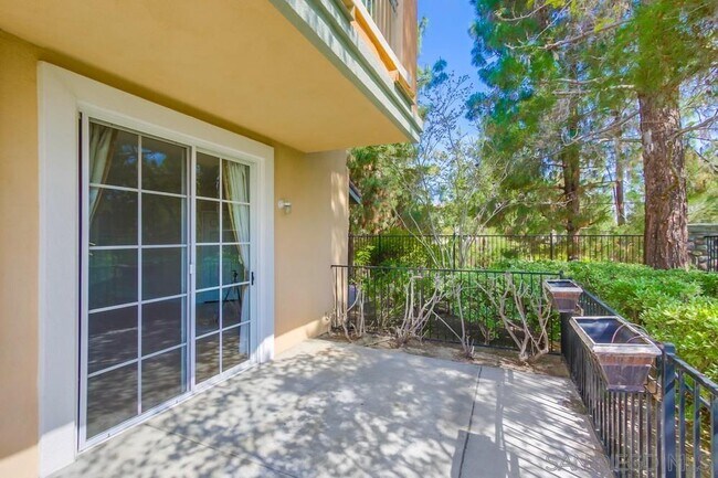 Building Photo - 12079 Tivoli Park Row