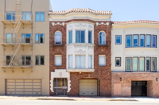 Building Photo - 2715 Franklin St