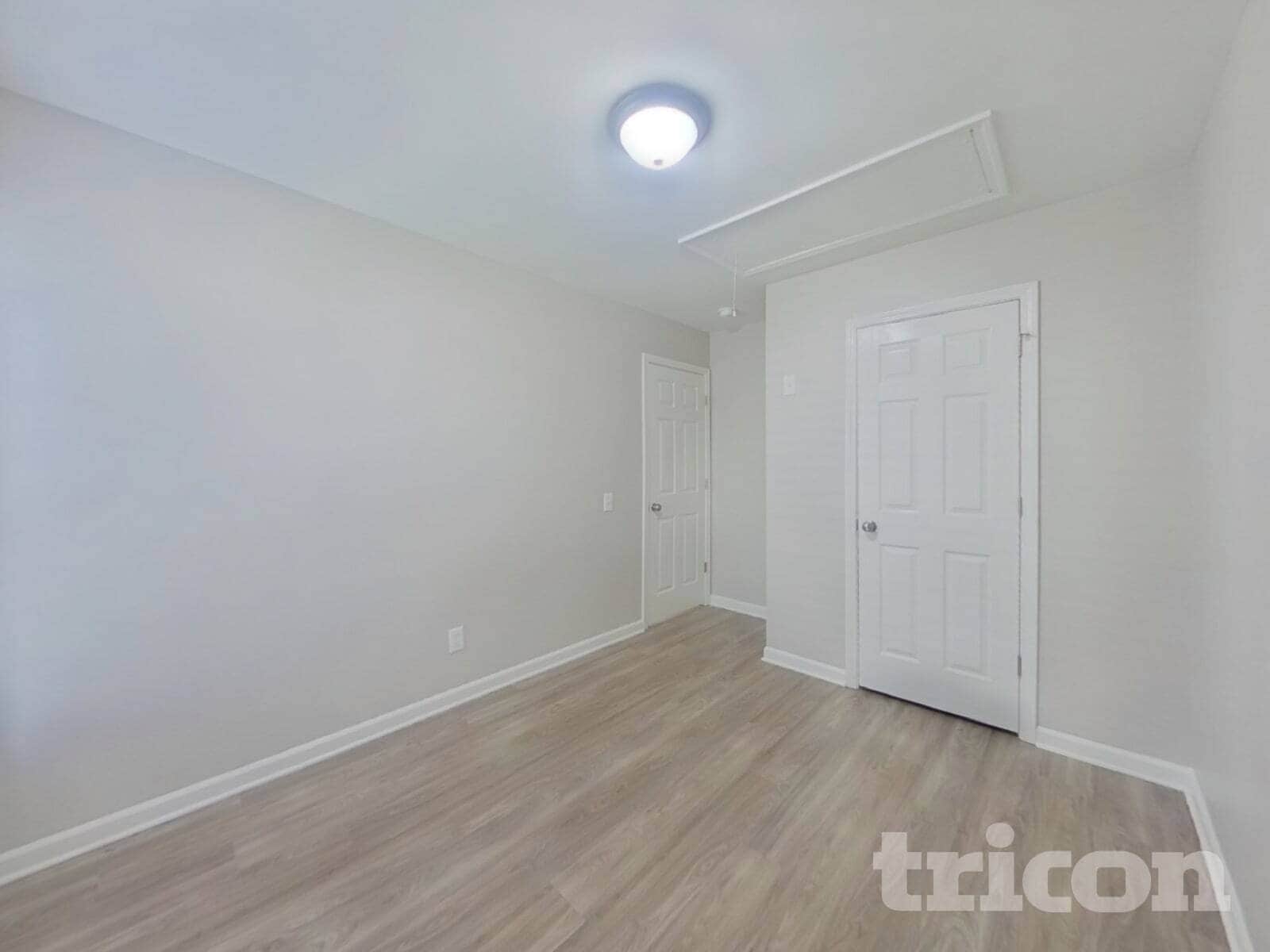 Building Photo - 5411 Peachwood Dr