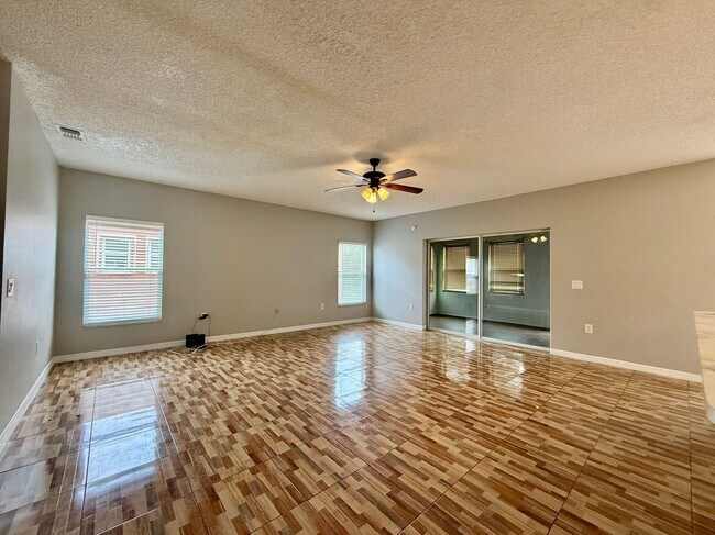 Building Photo - 677 Elbridge Dr