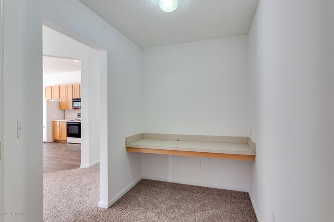 Building Photo - 8614 Derry Dr