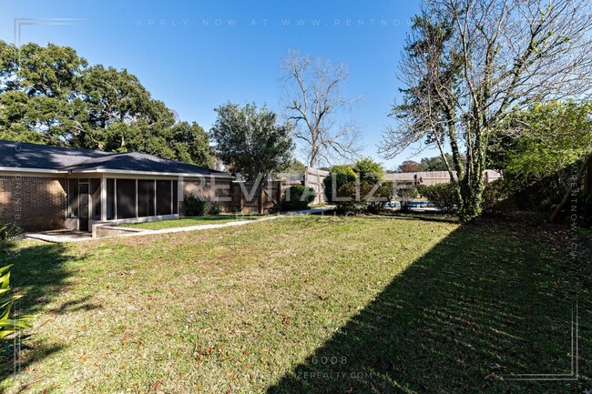 Building Photo - Stunning 3 Bedroom/2 Bathroom Home in Mobi...