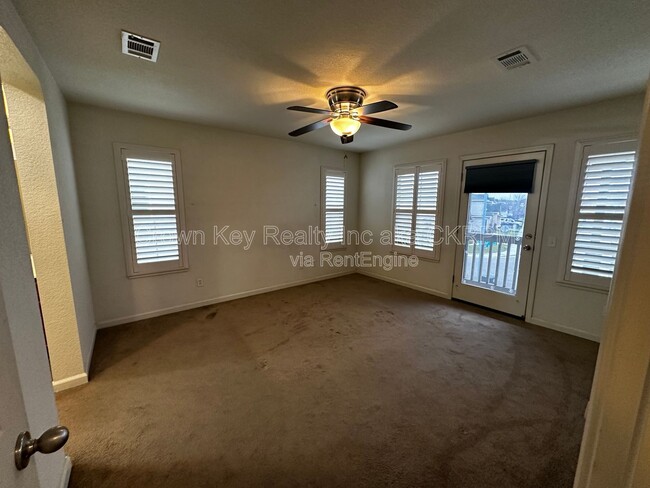 Building Photo - 2608 Greenleaf St