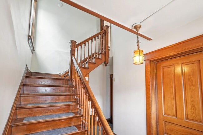 Building Photo - 1660 N Marshall St