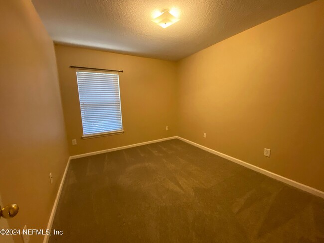 Building Photo - 7060 Deer Lodge Cir