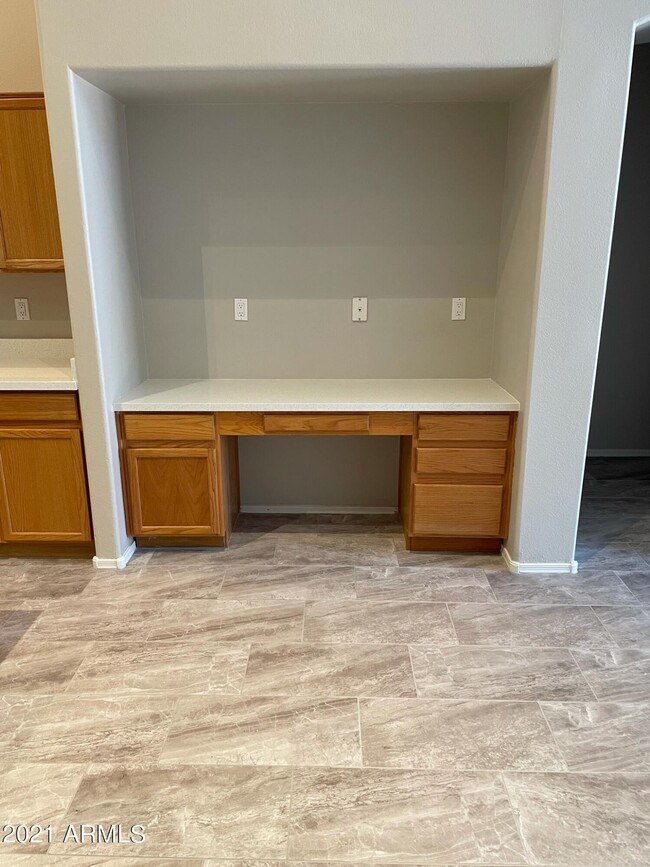 Building Photo - 6757 W Avenida Del Rey