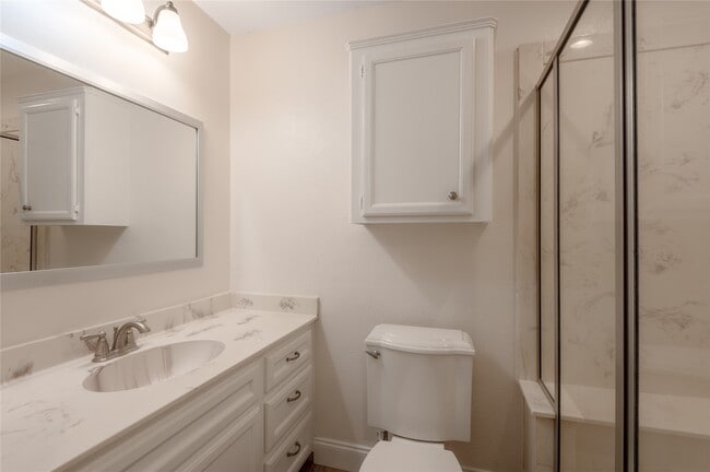 Building Photo - 208 Waters Edge