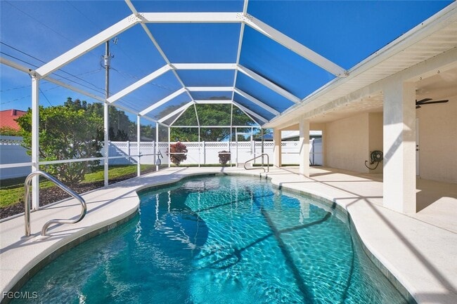 Building Photo - 132 SE 19th Terrace