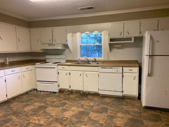 Building Photo - 4040 Carrollton Villa Rica Hwy