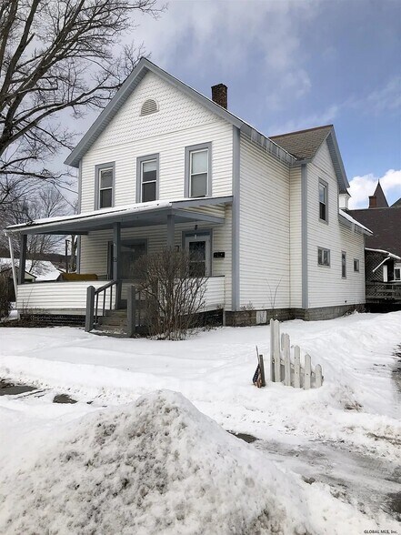 Building Photo - 17 Potter Ave