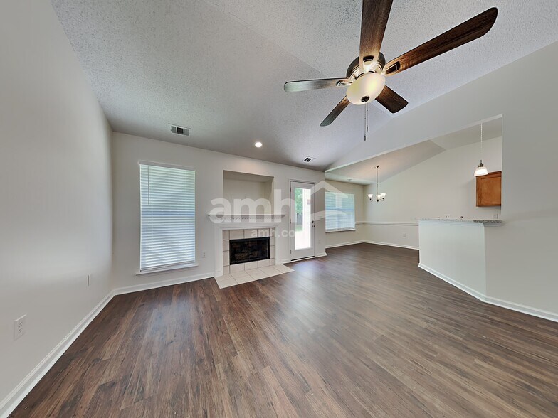 Building Photo - 362 Stonebridge Cir