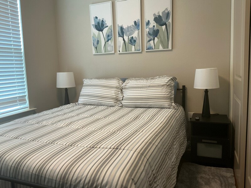 Building Photo - 516 Amy St