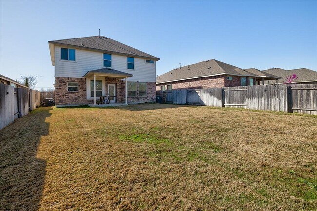 Building Photo - 5901 Scenic Lake Dr