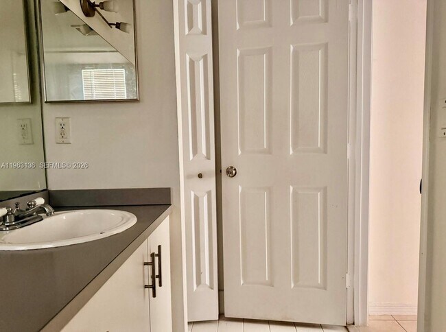 Building Photo - 777 SW 111th Way