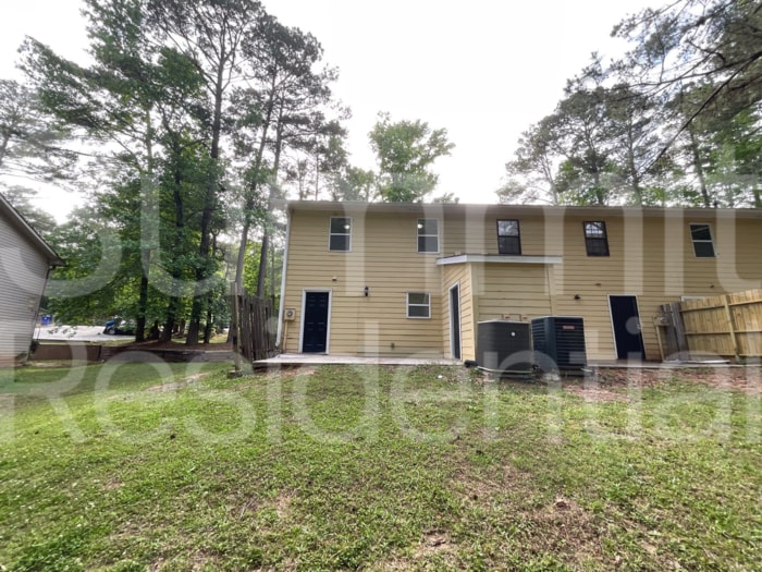 Building Photo - 5950 Stonewall Dr