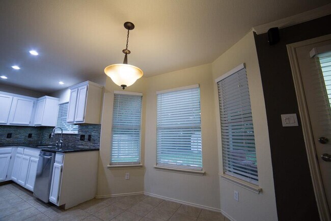 Building Photo - 3109 Sauls Dr