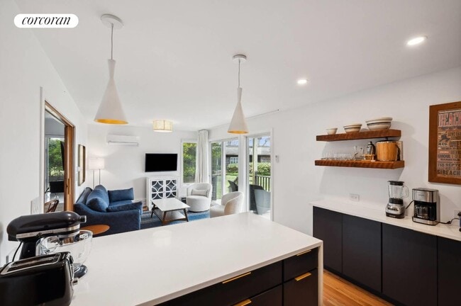 Building Photo - 13 Winthrop Rd