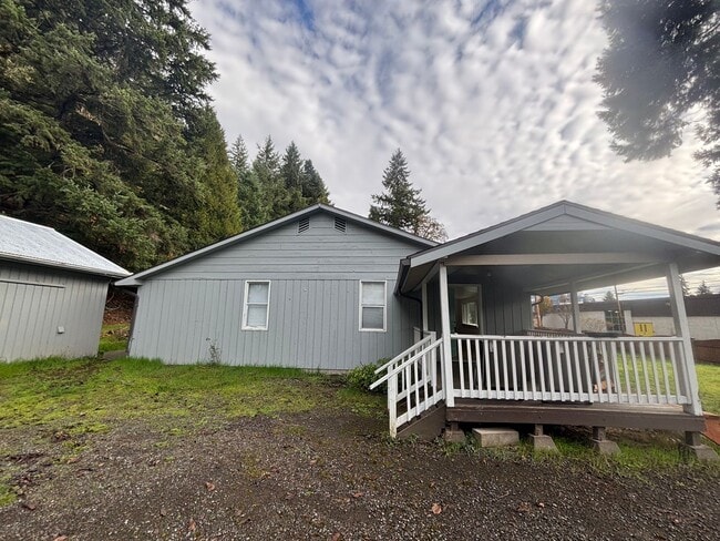 Building Photo - 48015 W 2nd St